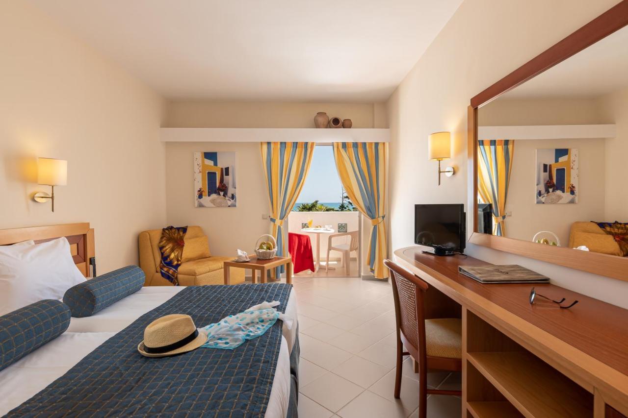 Anissa Beach Hotel Херсонісос Екстер'єр фото